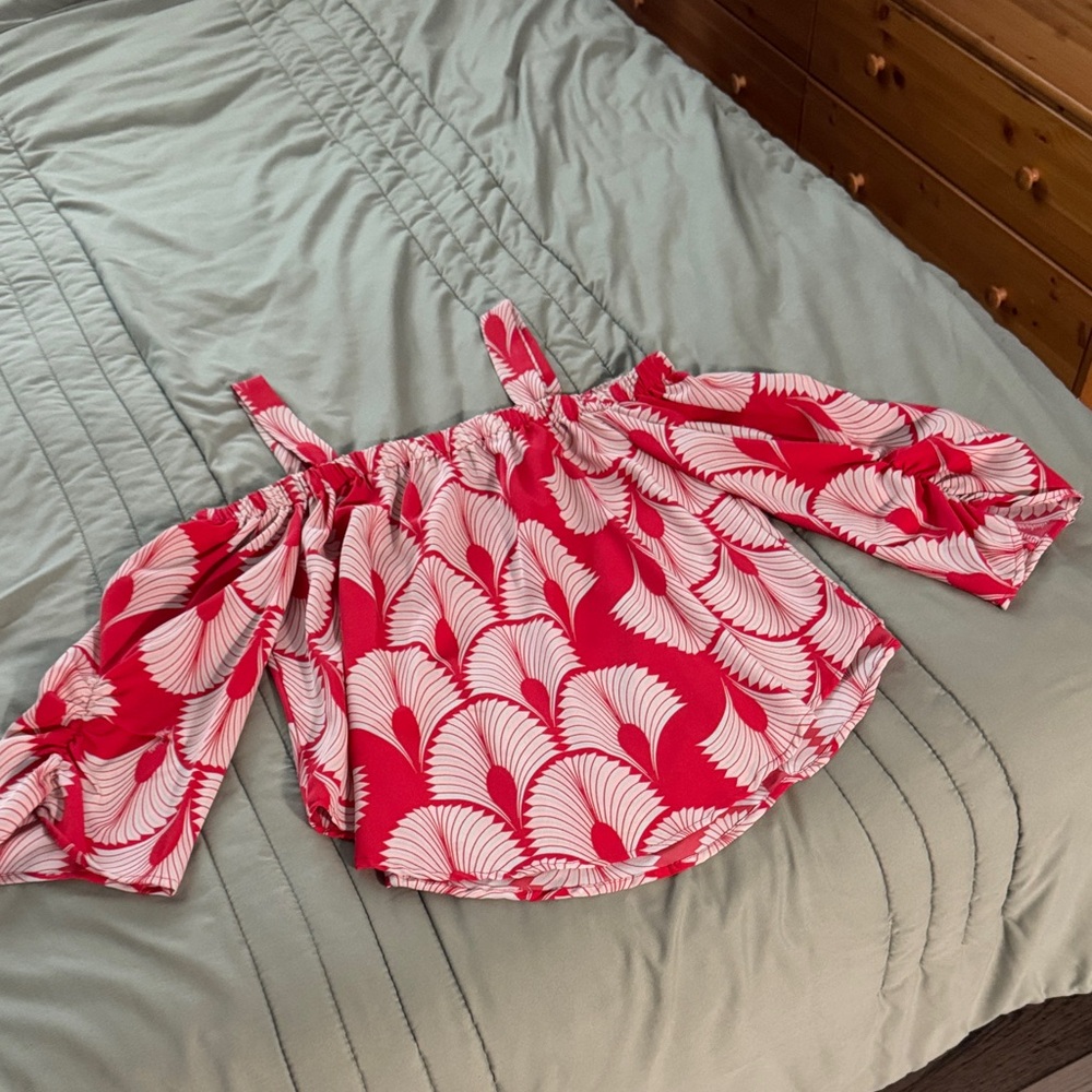 Manuheali’i Red and White Women's Off-Shoulder Blouse